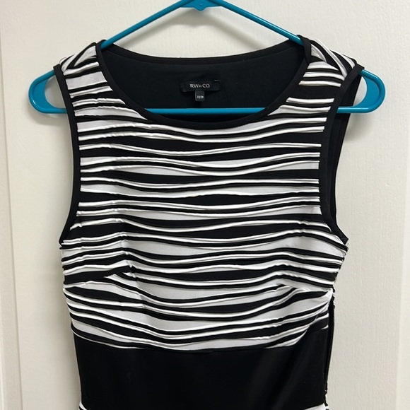RW&Co Women's Black and White Striped Ruched Dress | Size XS - Picture 2 of 7